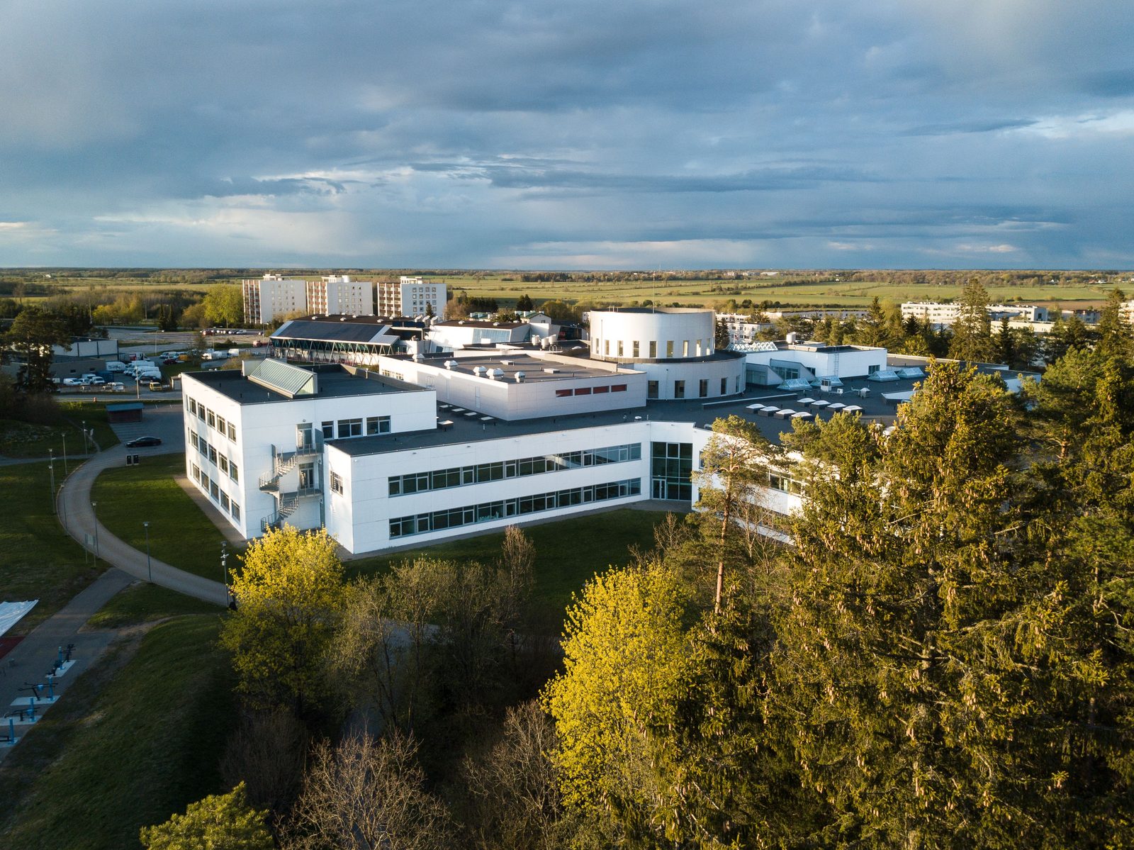 Institutional campus buildings and grounds